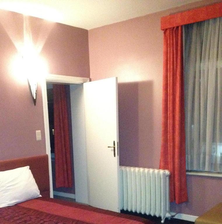 Hotel Stalingrad ブリュッセル 部屋 写真